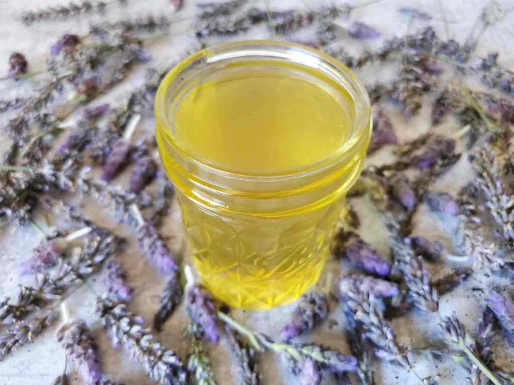 How to Make Lavender-Infused Oil: A Step-by-Step Guide for Pest Control and&nbsp;More